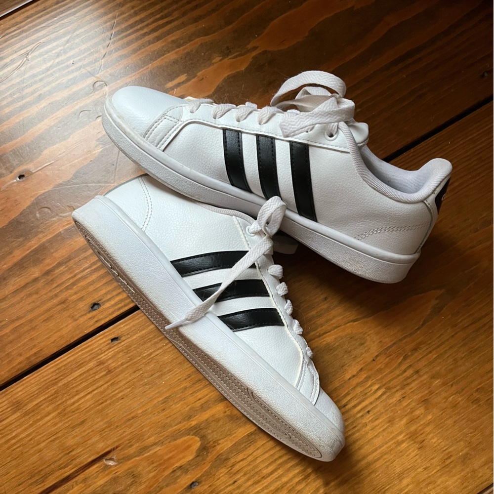 Adidas Cloud Foam Women’s Sneakers